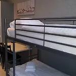 Dupuis فندق