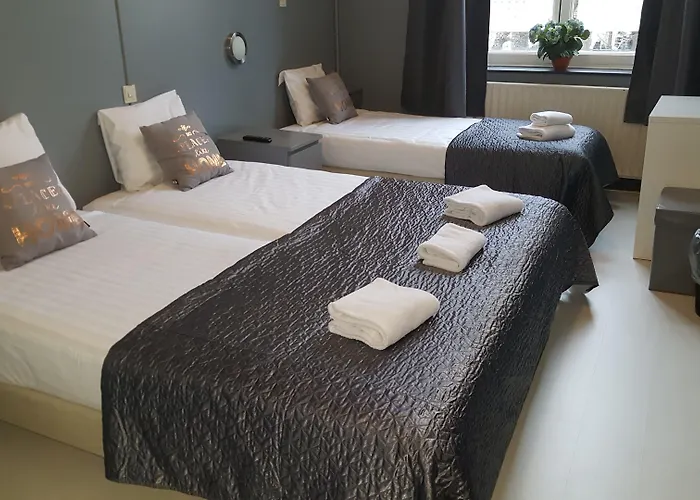 Dupuis ホテル ファルケンブルフ