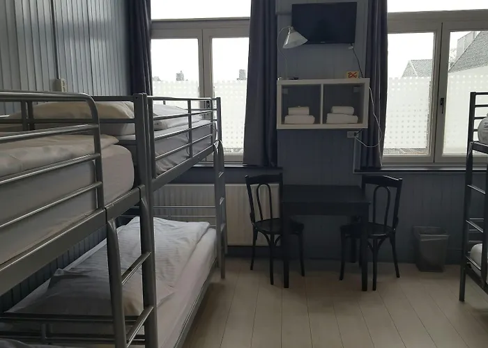 Dupuis ホテル ファルケンブルフ