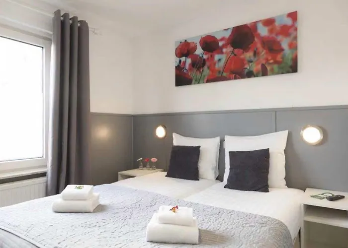 Dupuis ホテル ファルケンブルフ